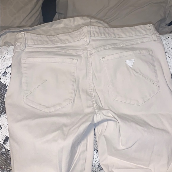 White Guess Jeans - Picture 3 of 3